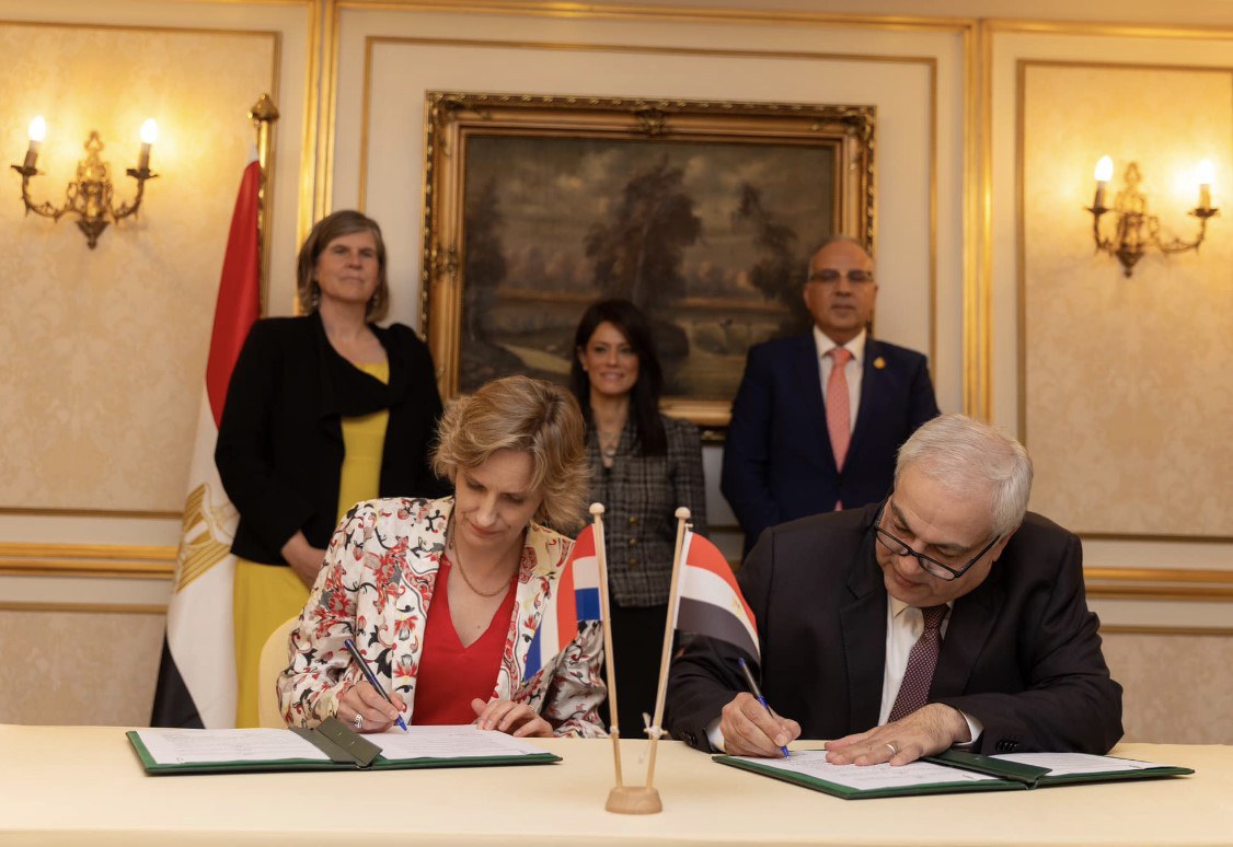 Signing of the Egyptian–Dutch coastal resilience cooperation agreement with officials from both governments in attendance